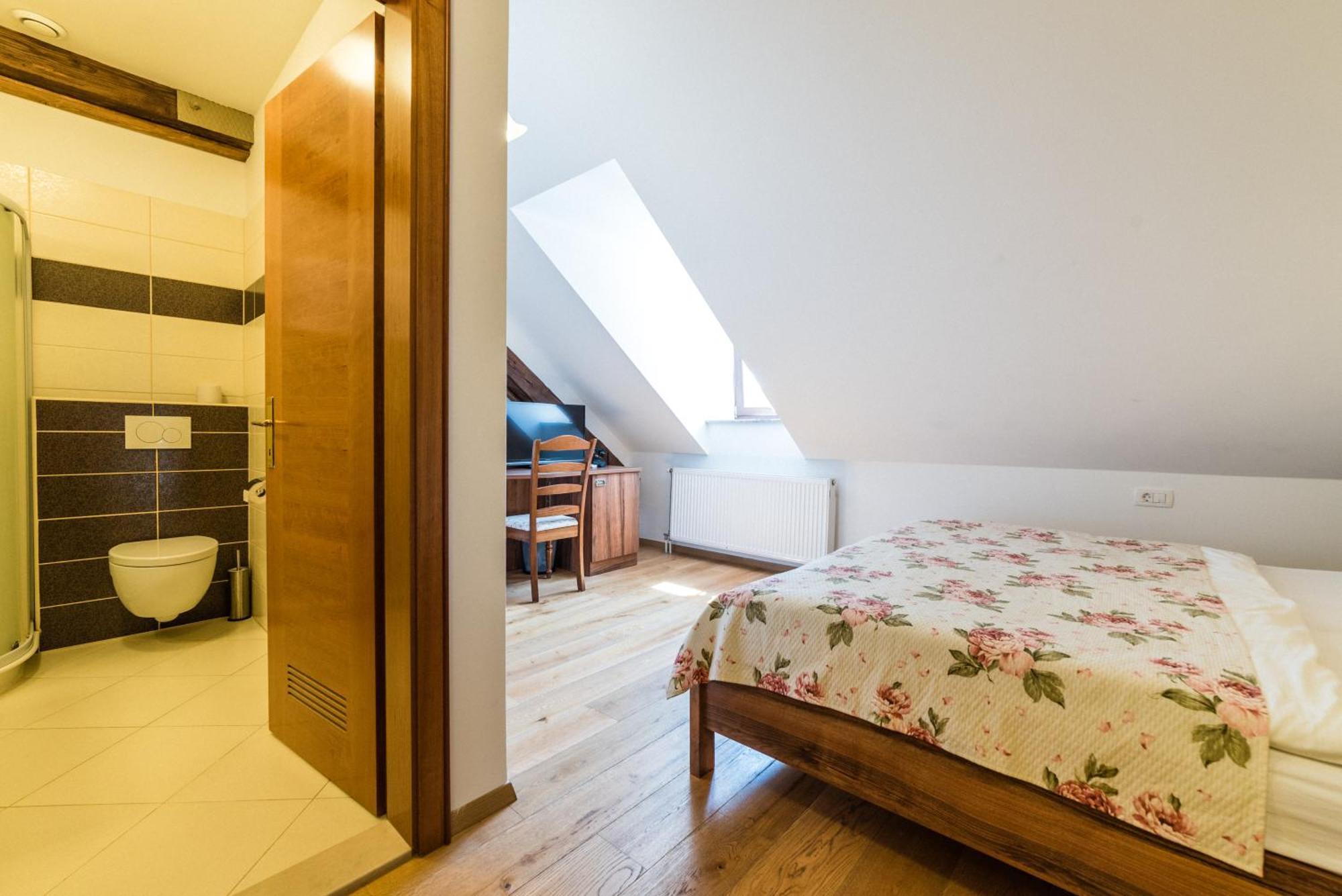 Guesthouse Bistra Vrhnika Exterior photo