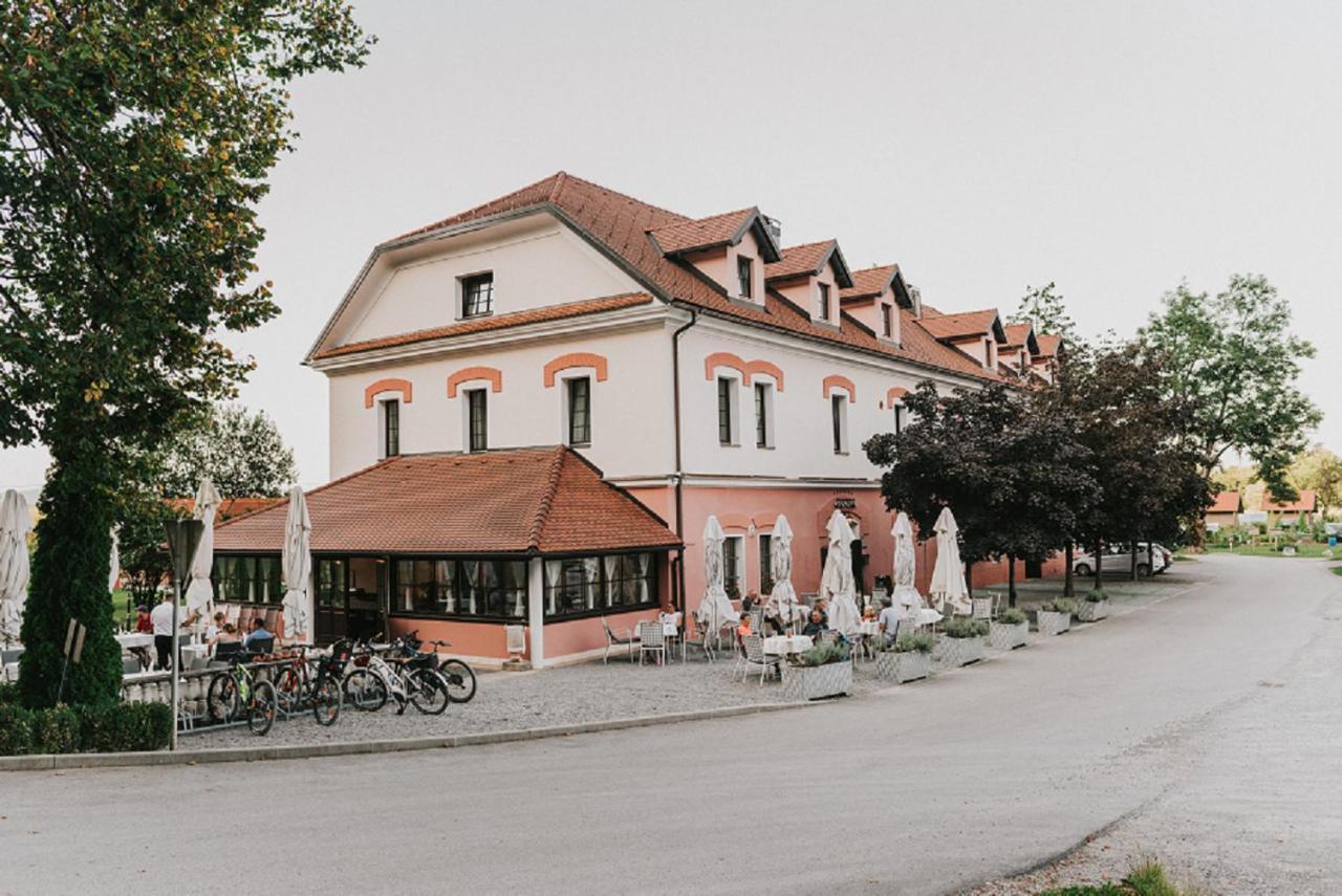 Guesthouse Bistra Vrhnika Exterior photo